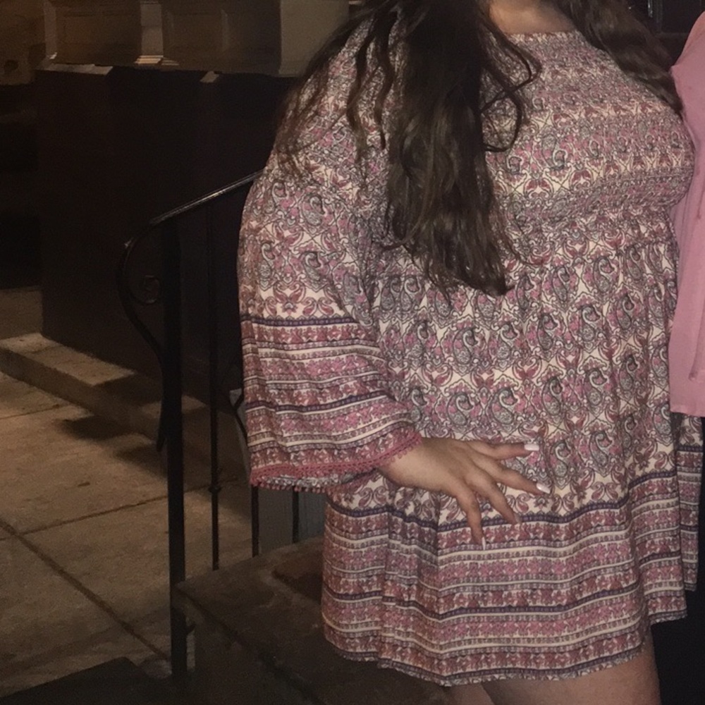 Super cute bell sleeved dress